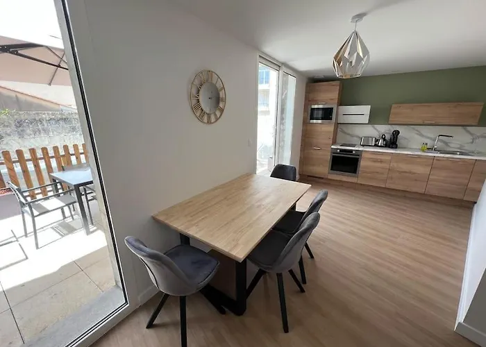 Appartement Centre Ville * Terrasse * Clim * Wifi * Haut De Gamme *