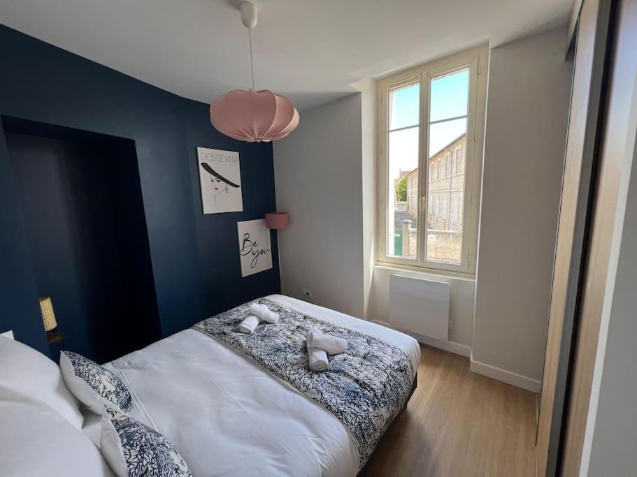 Centre * Terrasse * Clim * Wifi * De Gamme * * Angouleme