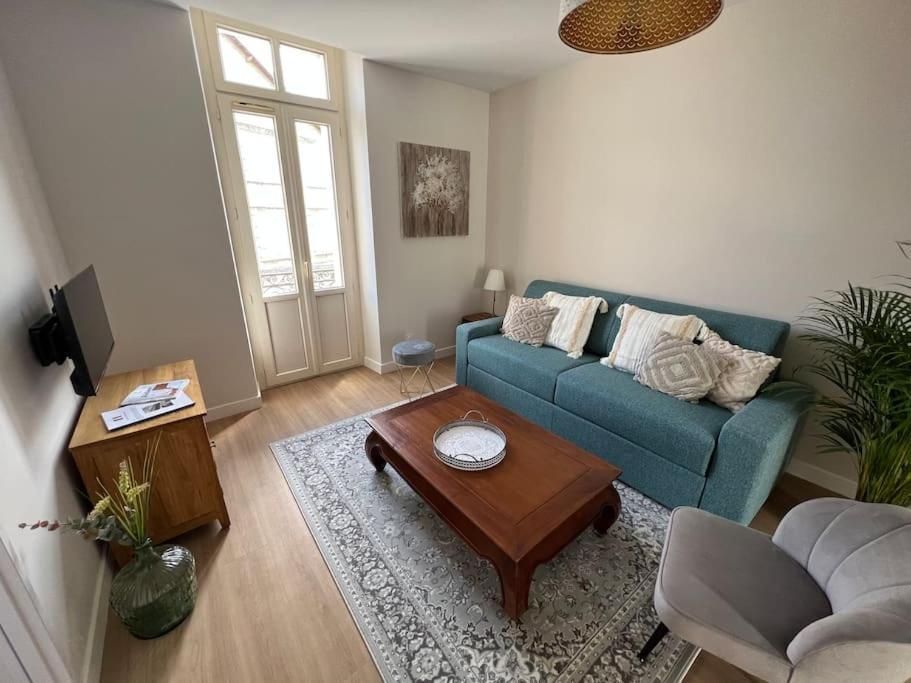 Centre * Terrasse * Clim * Wifi * De Gamme * Apartment *